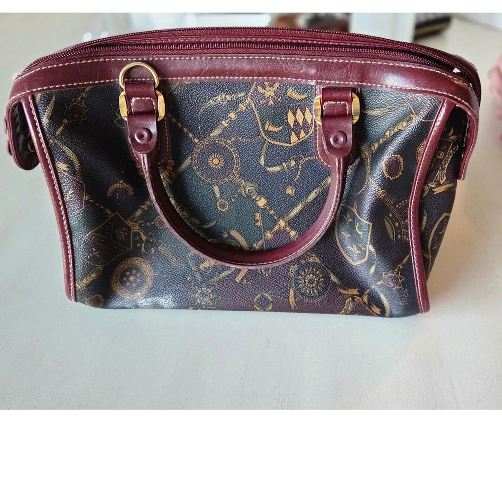 Carryland Vintage Burgundy Equestrian Heraldic Crest Satchel Handbag 90s‎ Bag